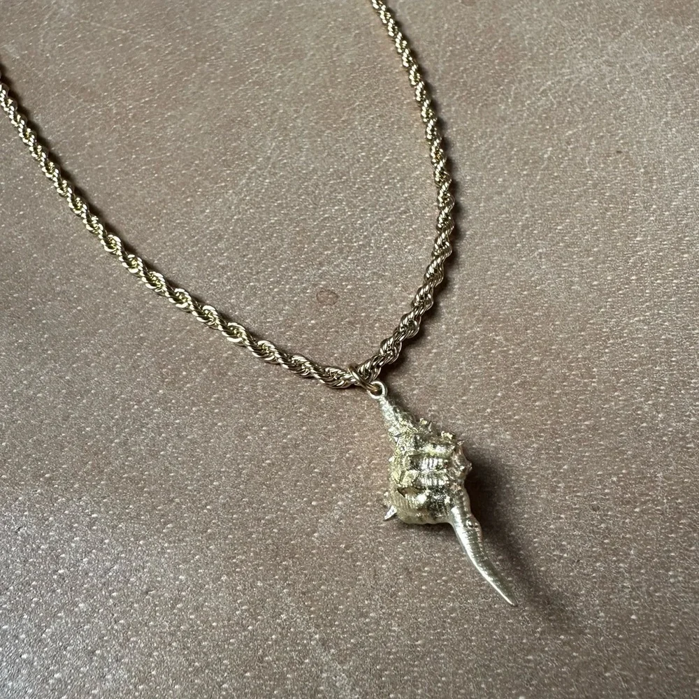 Gold plated stainless steel rope chain w shell charm vintage vibes shore coastal - Picture 10 of 14